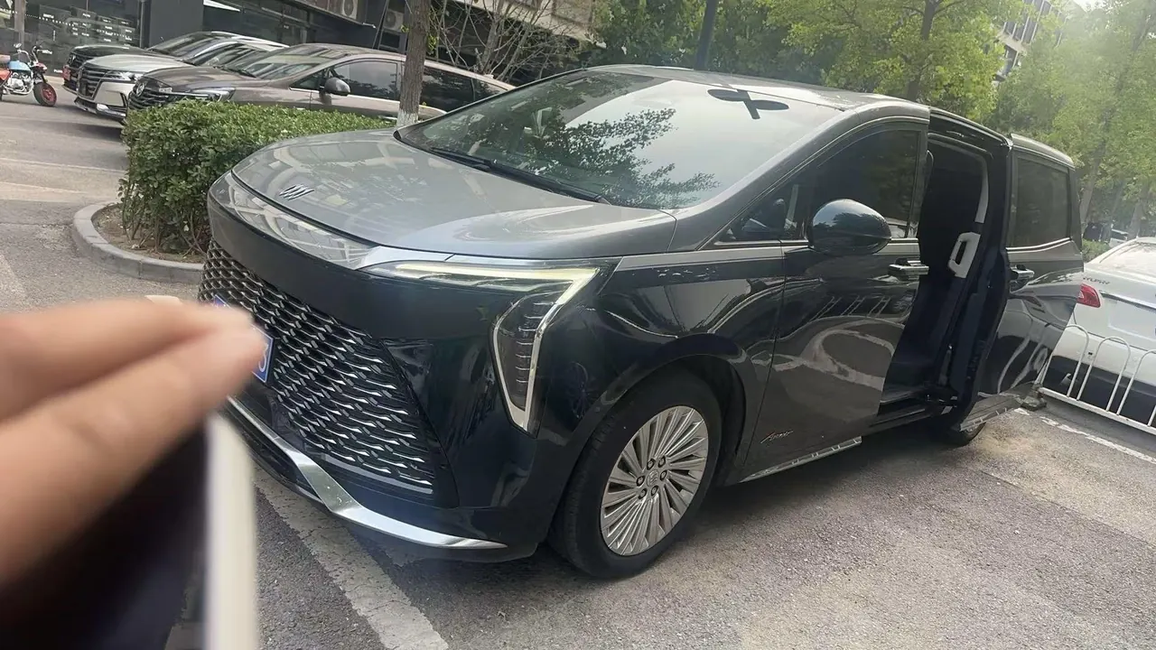 Buick 2023 Century 48V 2.0T Private Edition 4-seat Automatic Gear 2