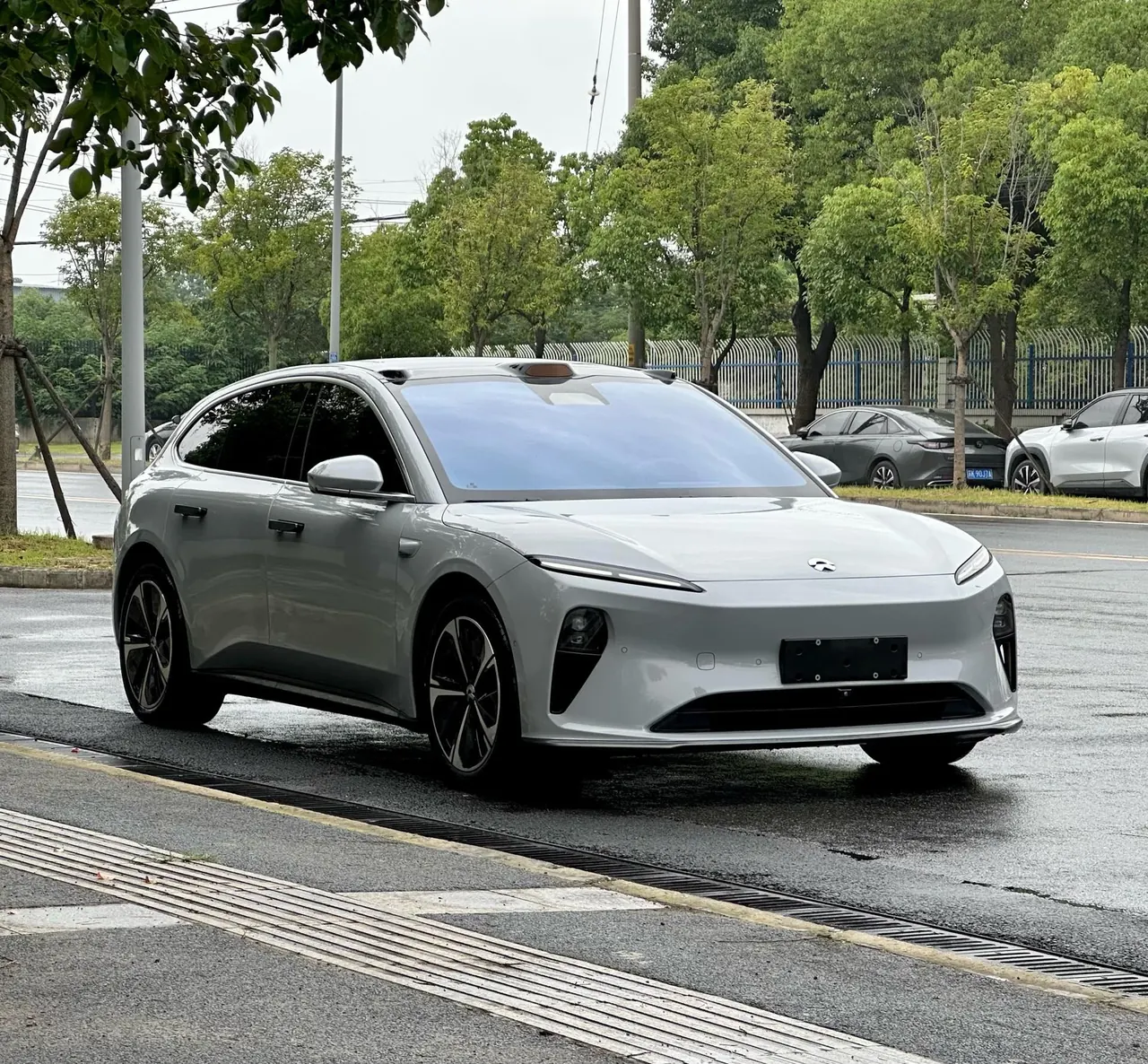 NIO 2023 ET5T 75kWh Touring automatic 4