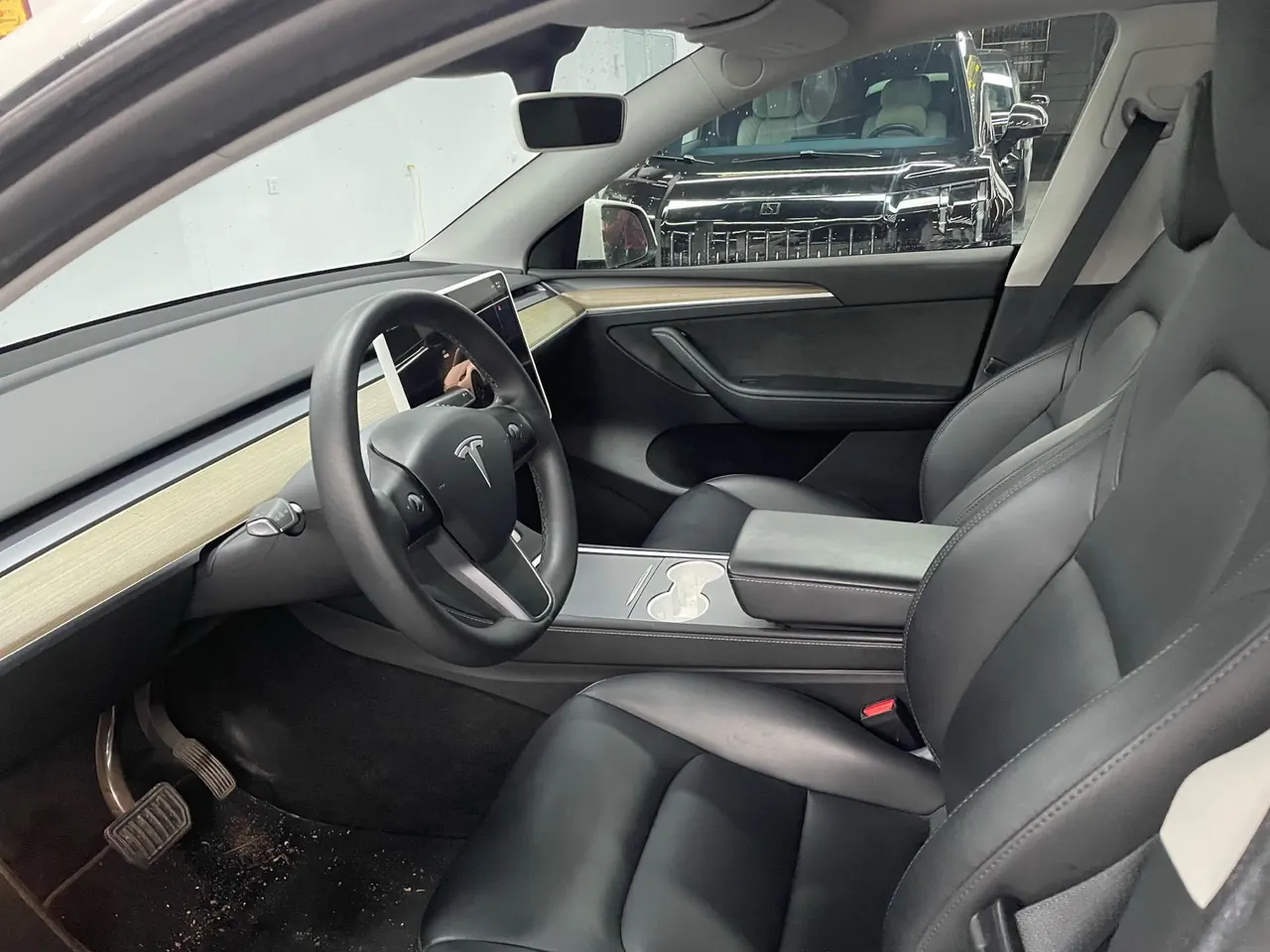 Tesla 2022 Model Y rear-wheel drive version (facelift) automatic gear 4