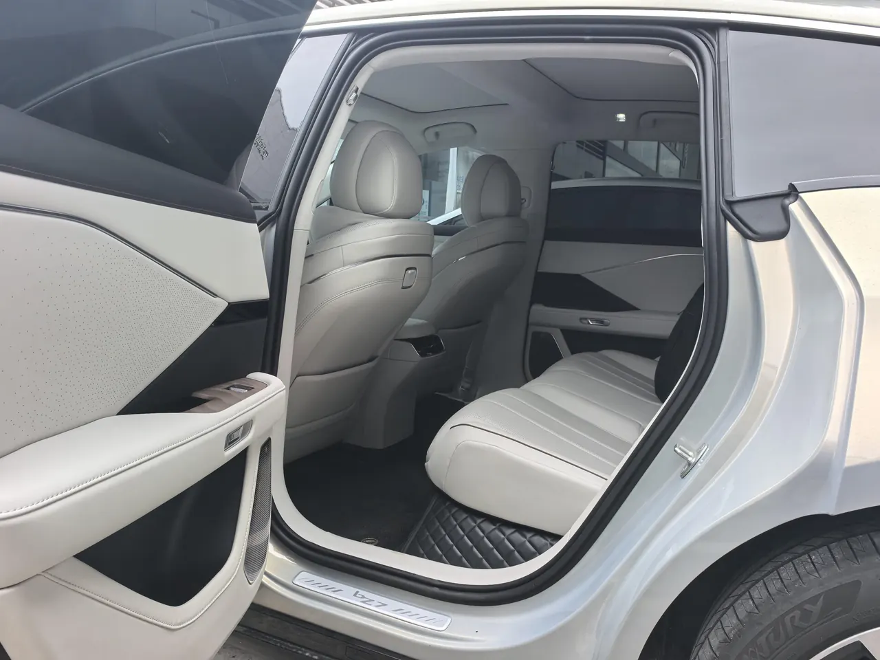 Toyota 2026 Platinum Intelligence 7 600 Pro Automatic Gear 4