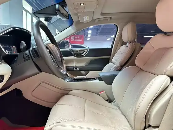 Lincoln mainland 2019 2.0T two-wheel drive elegant version of the country VI 7