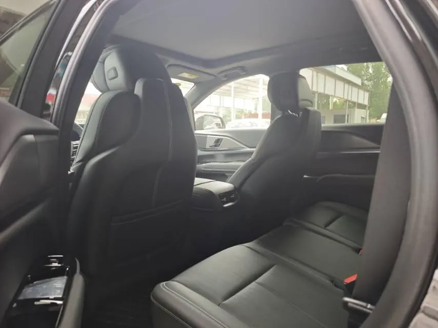 Cadillac 2026 XT5 48V 2.0T Metropolitan Automatic Gear 7