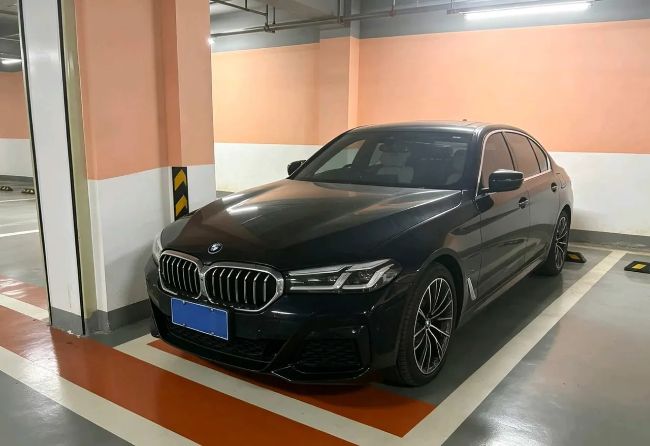 BMW 5 Series 2022 530Li 2.0T Exclusive M Sports Suit (Modified) Automatic Gear - View 1