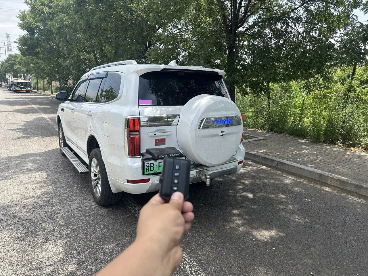 Tank 500 New Energy 2026 Model Tank 500 Hi4-T 2.0T Smart Enjoyment Version Automatic Transmission 3