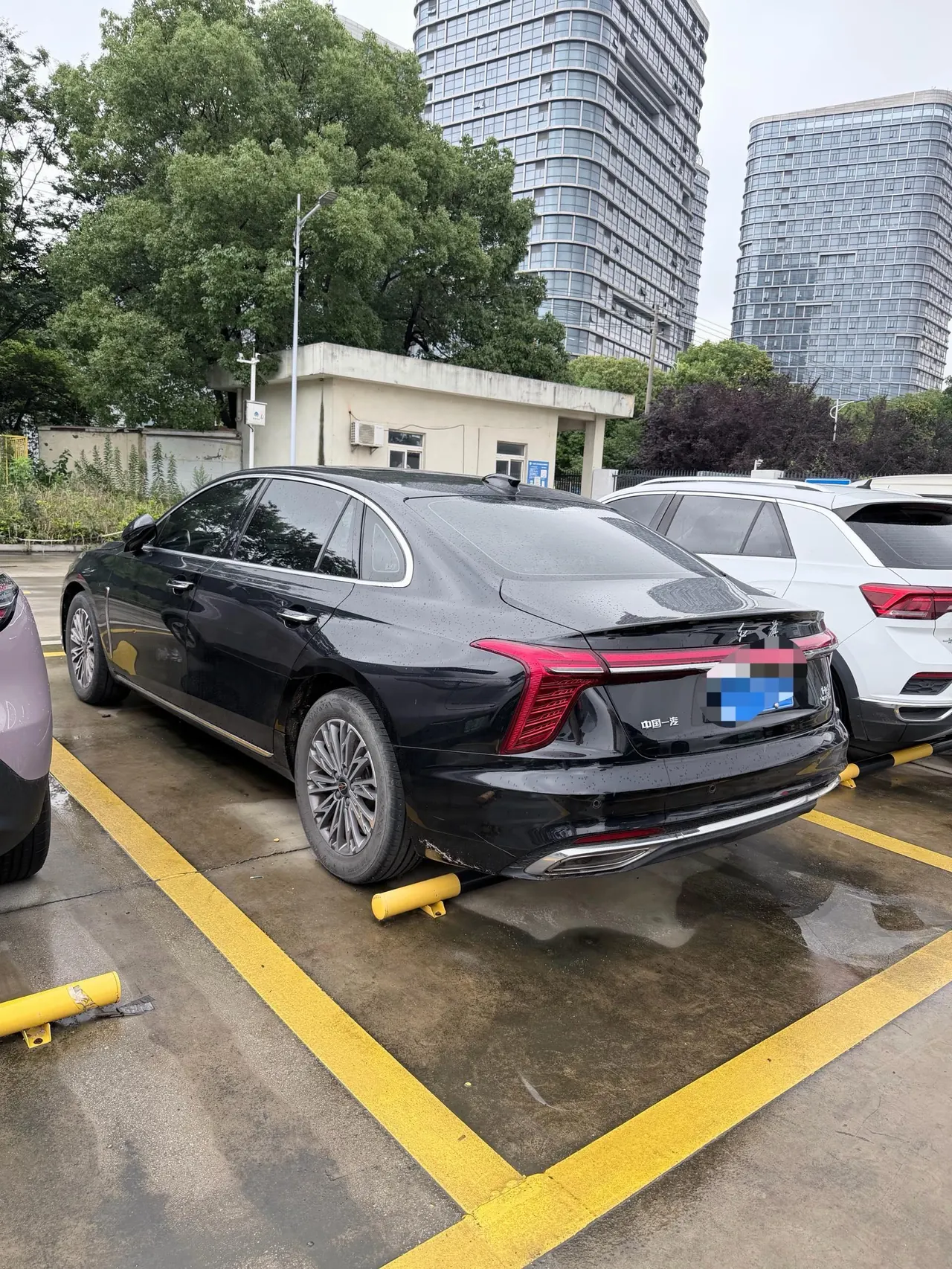 HongQi 2023 H5 2.0T Zhilian Flag Edition Automatic Gear 4