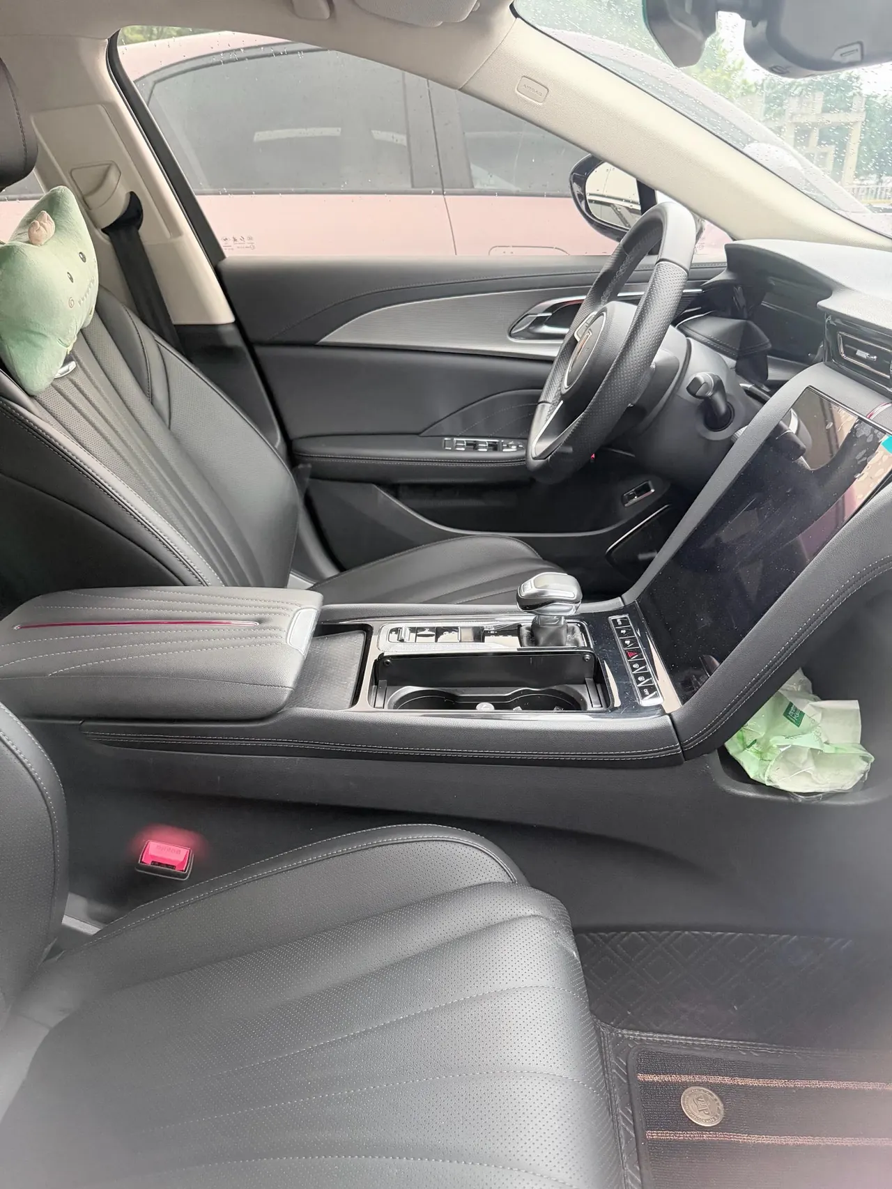 HongQi 2023 H5 2.0T Zhilian Flag Edition Automatic Gear 7