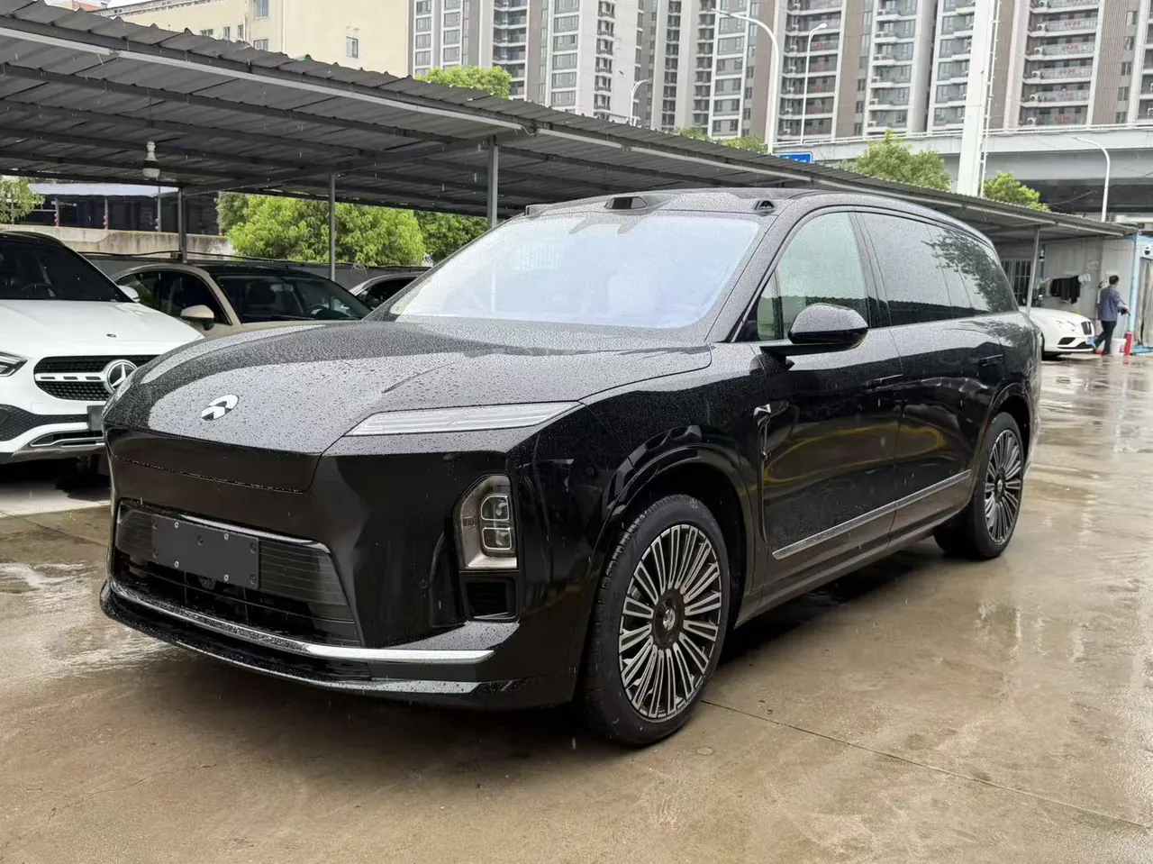 NIO 2026 ES8 6-seat executive deluxe automatic gear - View 1