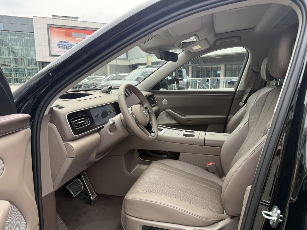 AITO 2026 AITO M7 extended range Ultra 4-wheel drive version 5 (192-line laser Radar) automatic gear 4