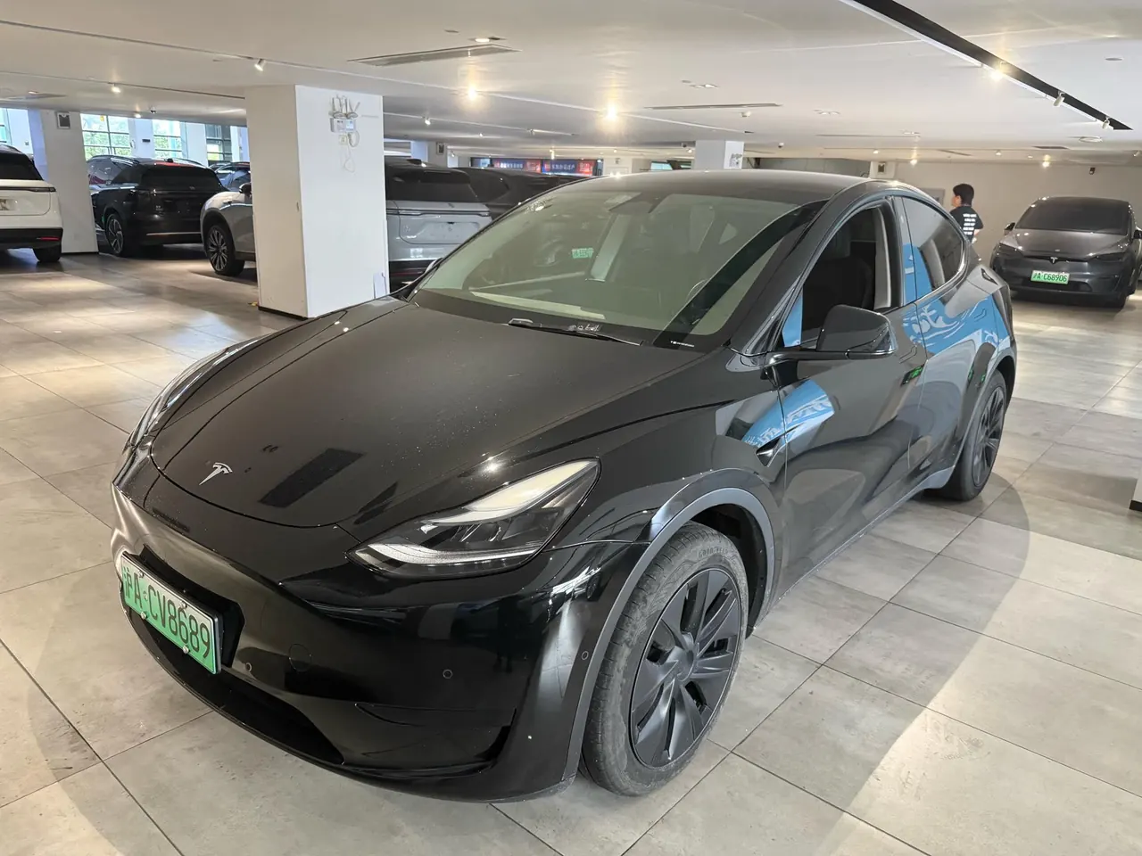 Tesla 2023 Model Y rear-wheel drive version automatic transmission - View 1