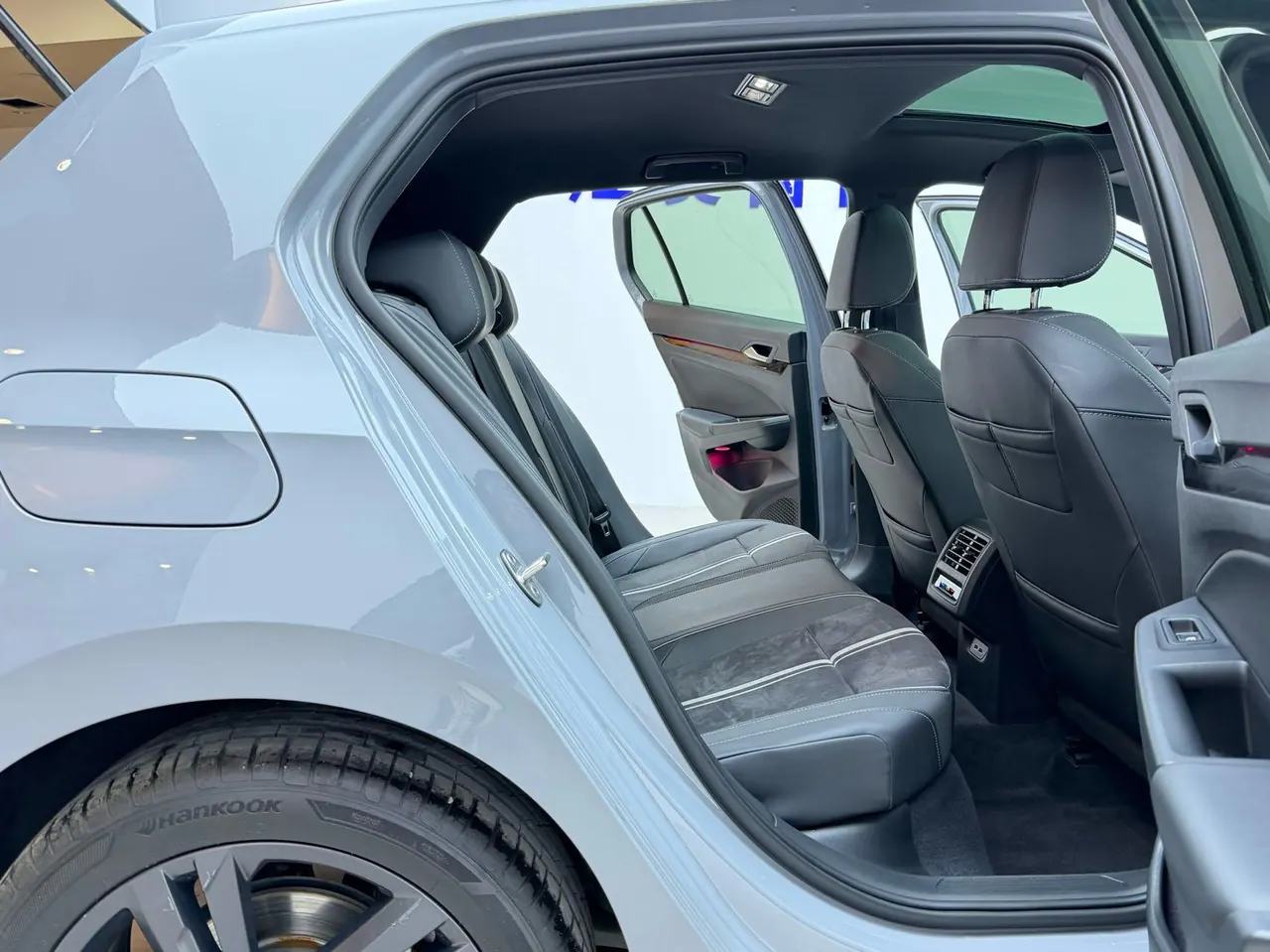 Volkswagen 2023 Golf 8 R-Line 1.4TSI 280TSI Lite (Modified) Automatic Gear 12