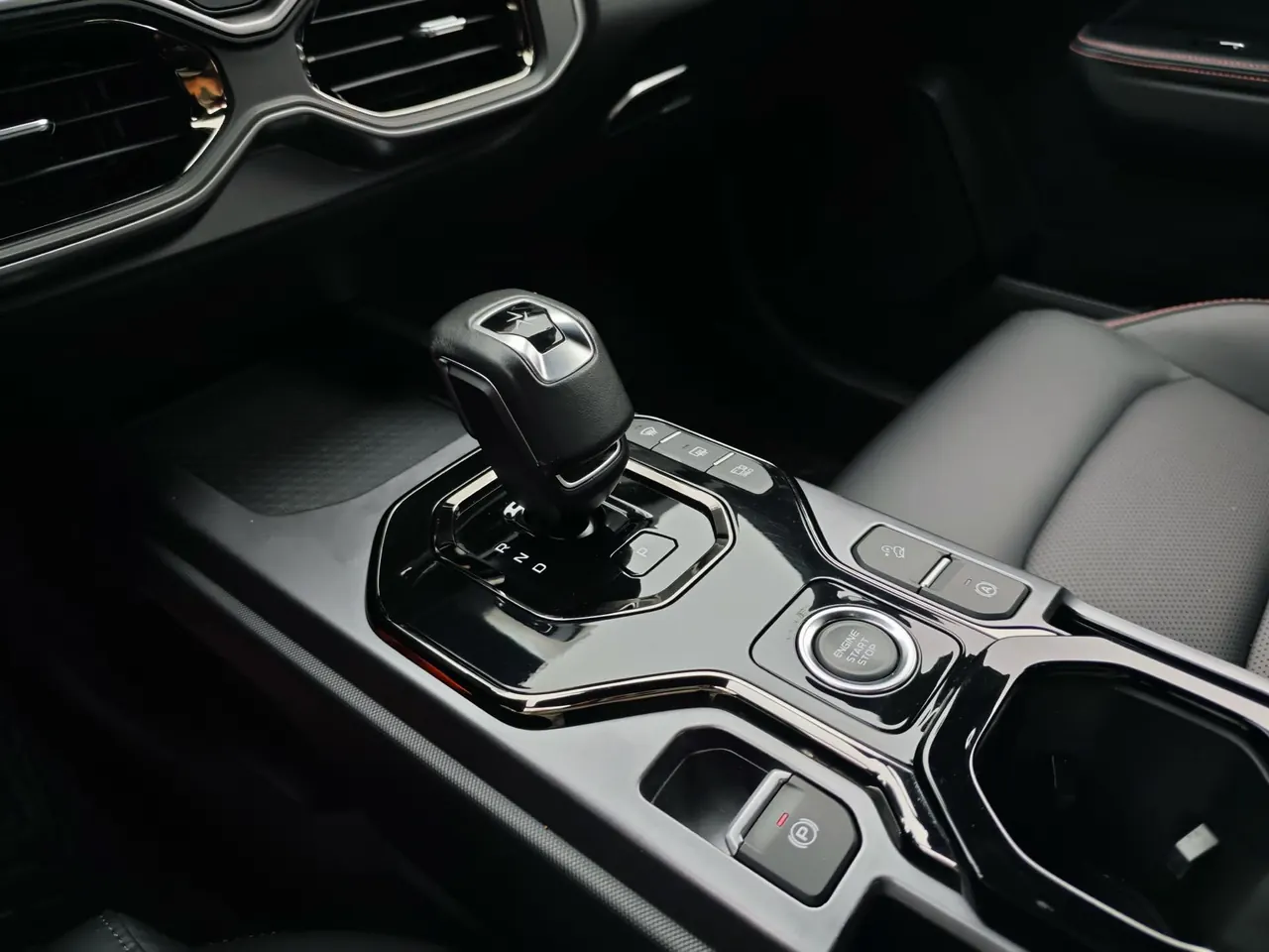 Geely 2025 Denim 1.5TD Trendy Edition Automatic 13