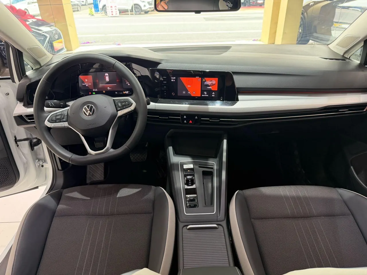 Volkswagen 2023 Golf 8 PRO 1.4TSI 280TSI (facelift) automatic transmission 3