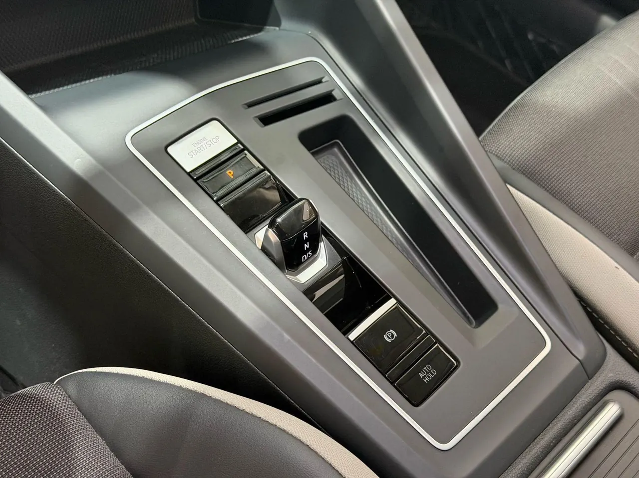 Volkswagen 2023 Golf 8 PRO 1.4TSI 280TSI (facelift) automatic transmission 4