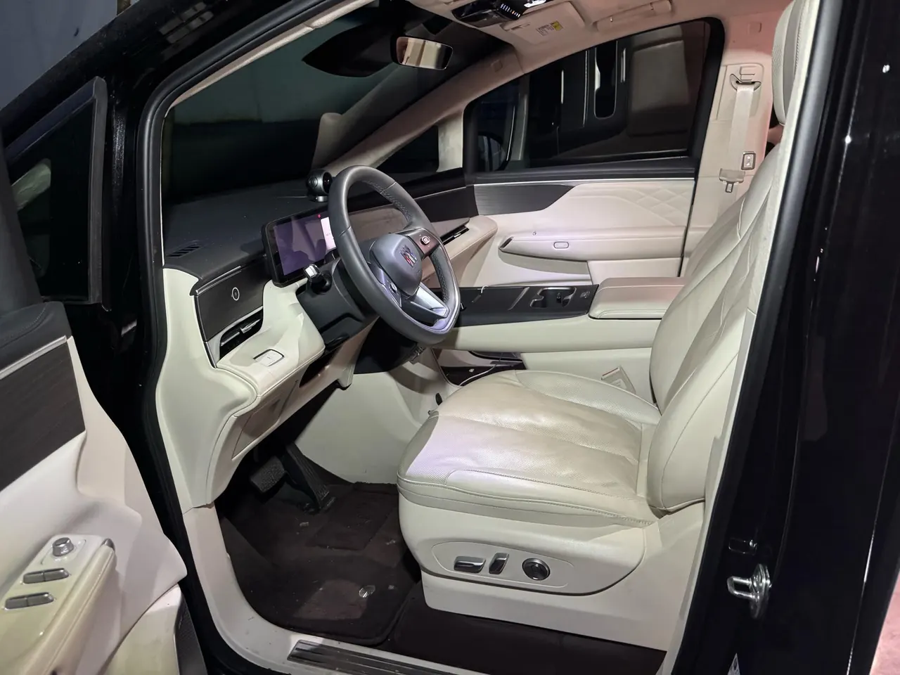 Buick 2026 to the world family 1.5T luxury version of automatic gear 3