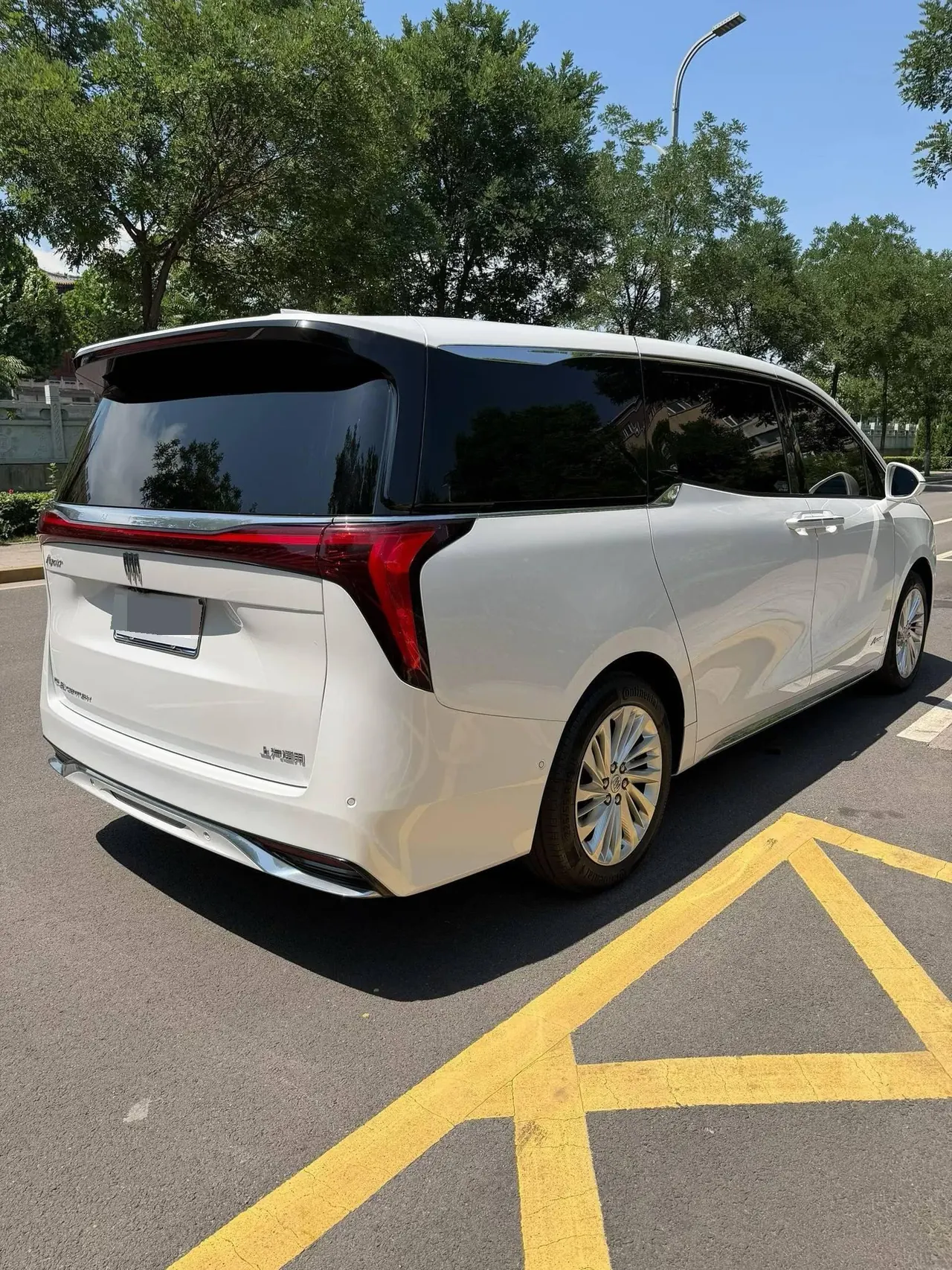 Buick 2023 Century 48V 2.0T Yunshi Edition 6-seat Automatic Gear 7