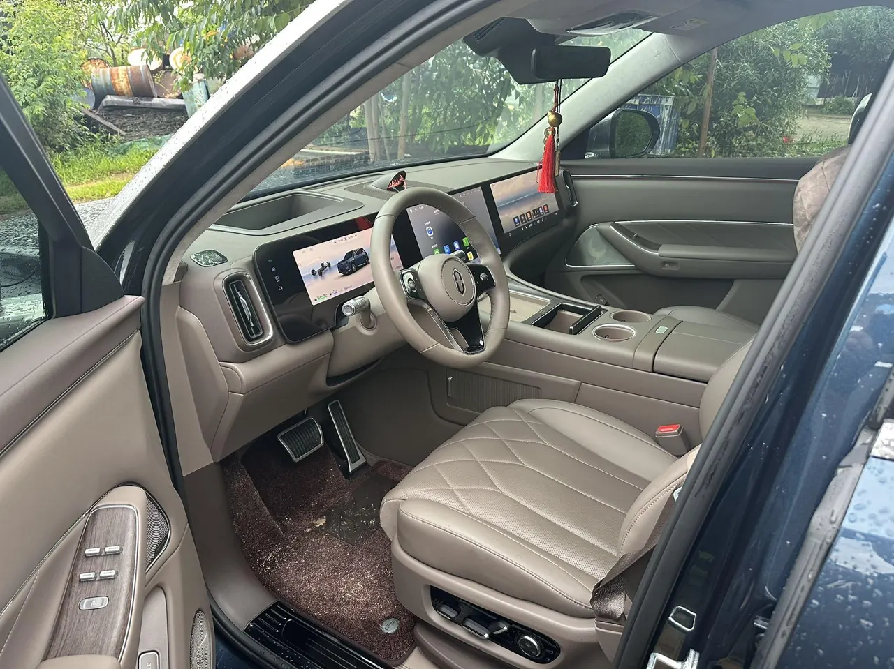 AITO 2025 AITO M8 Ultra 53.4kWh 5-seat automatic gear 3