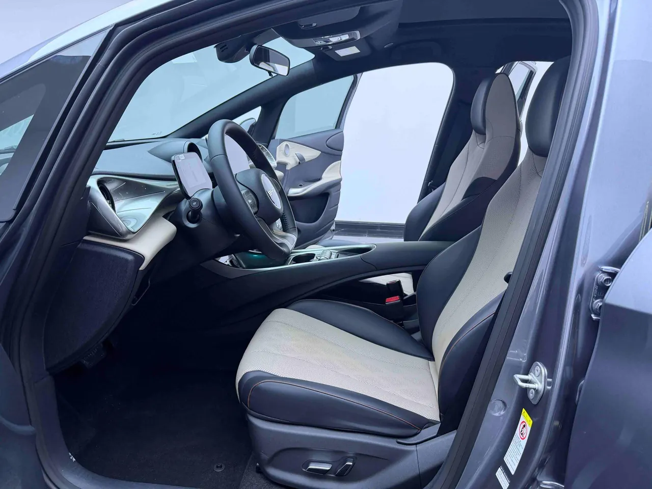 BYD 2023 Dolphin 420km Fashion Edition Automatic 7