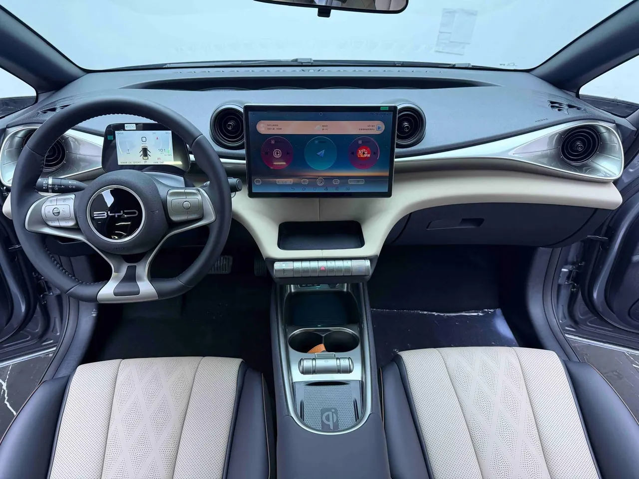 BYD 2023 Dolphin 420km Fashion Edition Automatic 9