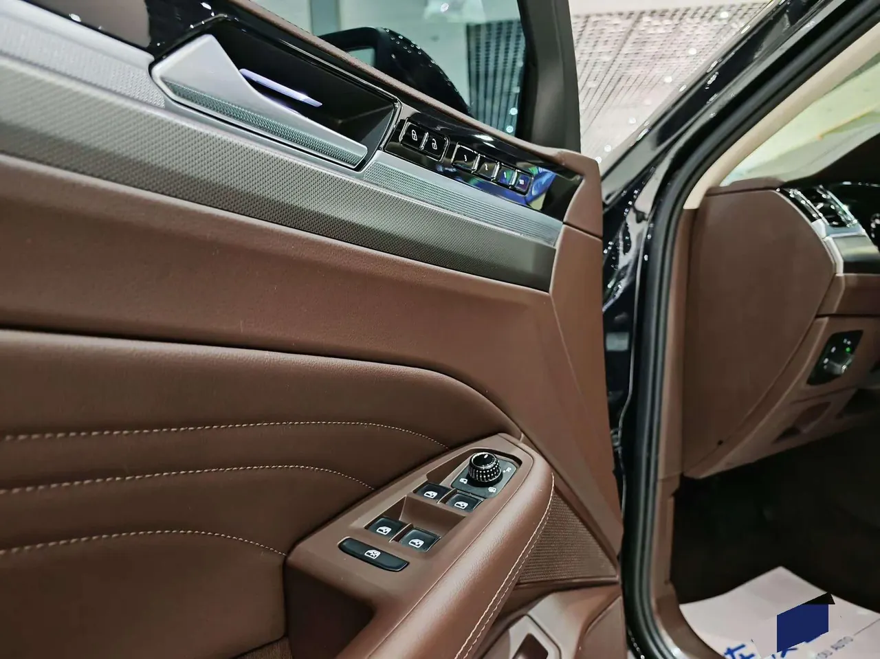 Volkswagen 2021 Huiang 2.0TSI 380TSI Deluxe Edition Automatic Gear 4