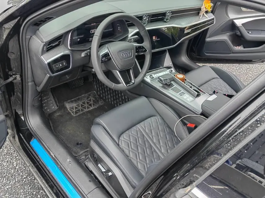 Audi 2026 A6L 2.0TFSI 45TFSI Prestige Dynamic Edition Automatic 3