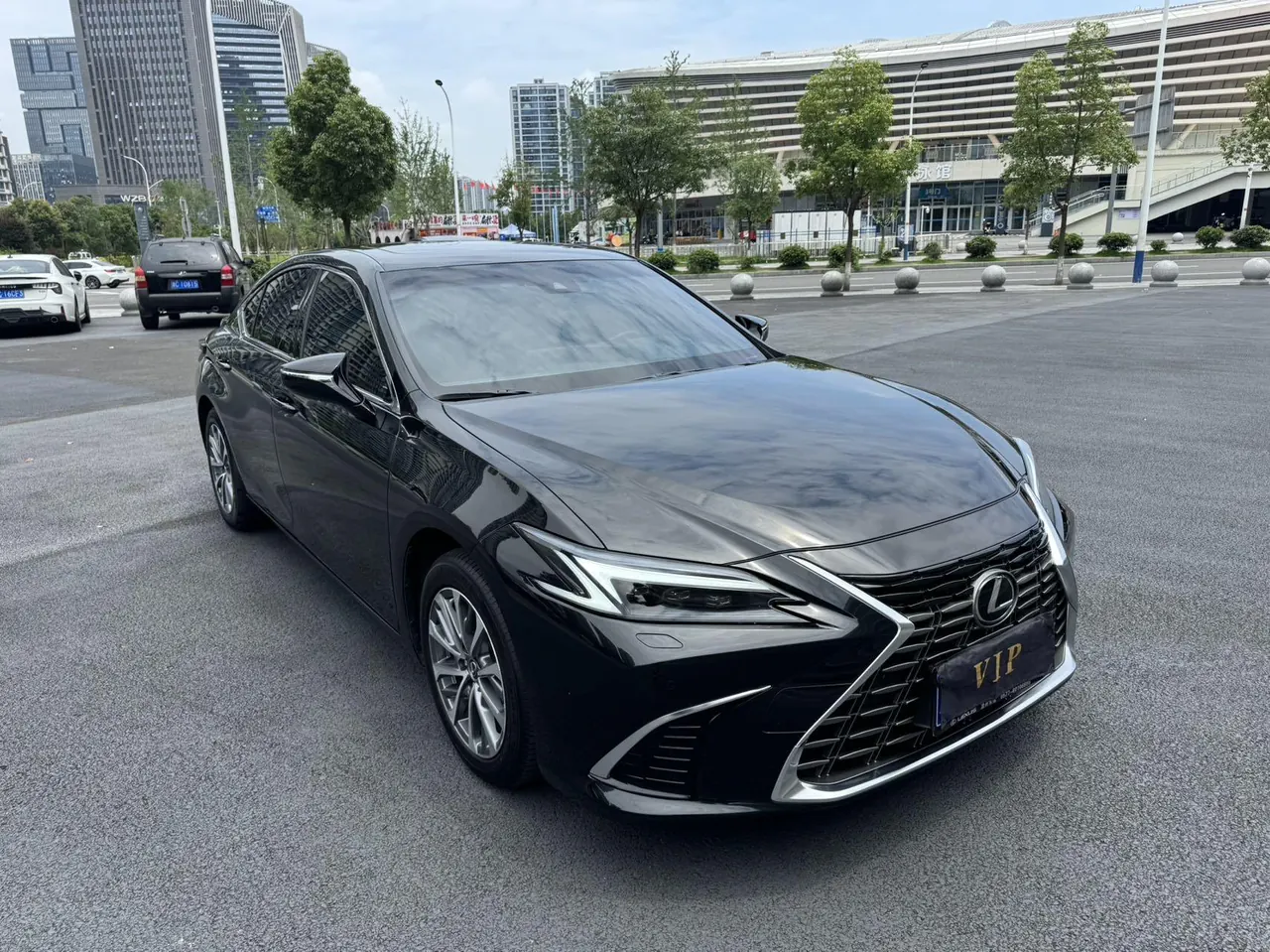 Lexus ES (Imported) 2025 ES300h 2.5 Stepless Premium Edition Automatic Gear 2