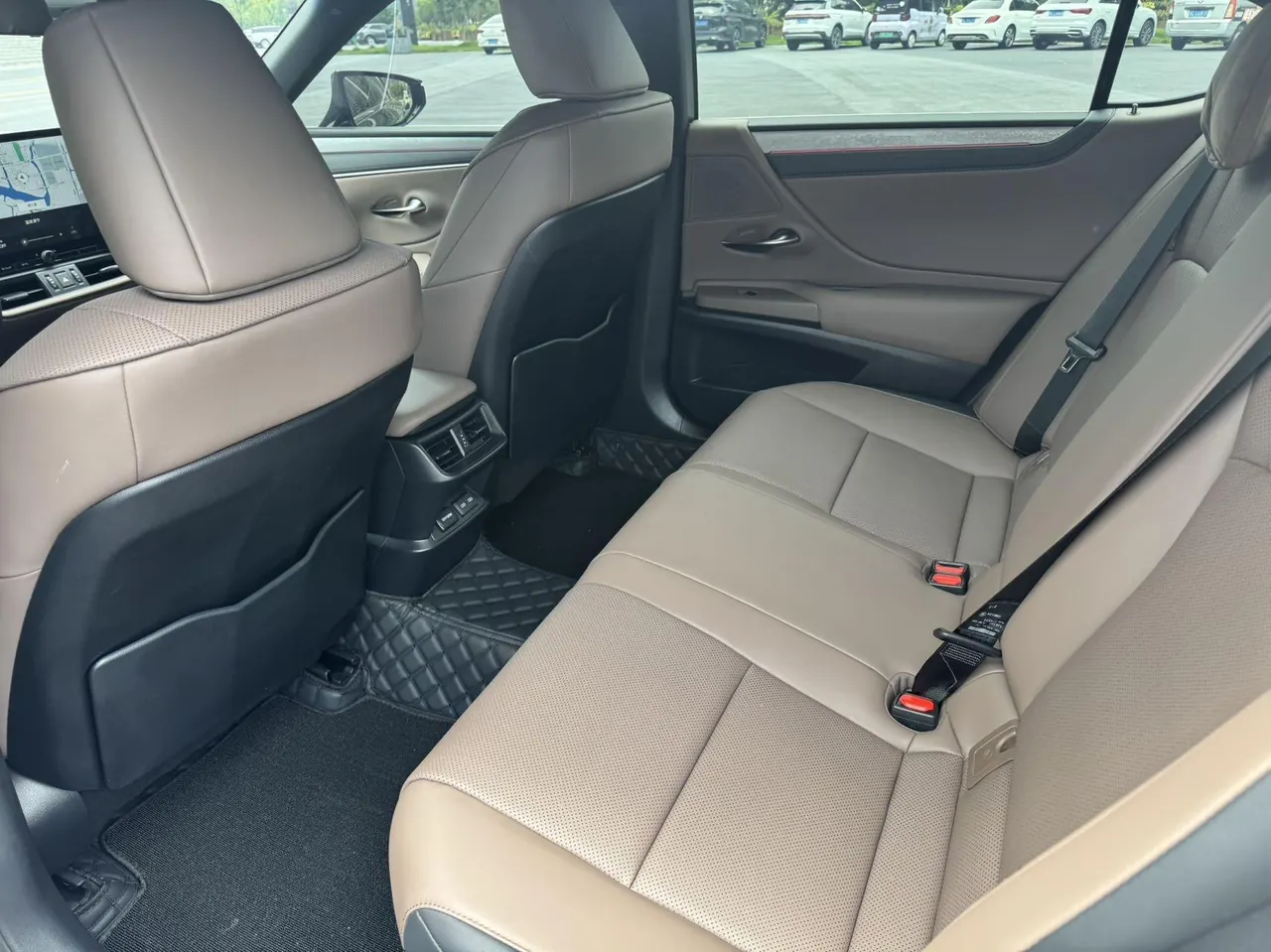 Lexus ES (Imported) 2025 ES300h 2.5 Stepless Premium Edition Automatic Gear 7