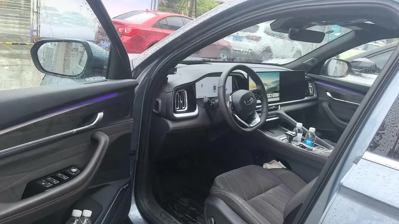 Geely 2025 XingyueL (Monjaro) 2.0TD Oriental Obsidian 4WD full-moon version automatic gear 6