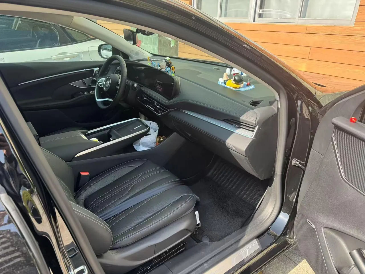 Buick 2025 LaCrosse 2.0T 28T Platinum Edition, automatic transmission 6