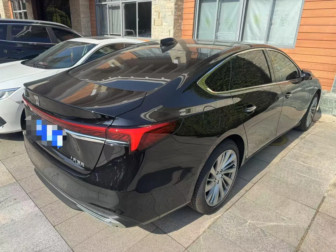 Buick 2025 LaCrosse 2.0T 28T Platinum Edition, automatic transmission 8