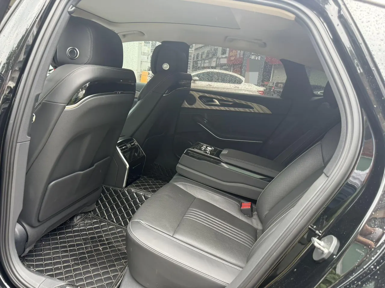 HongQi 2020 H9 48V 2.0T Zhilian Flag Edition Automatic Gear 8