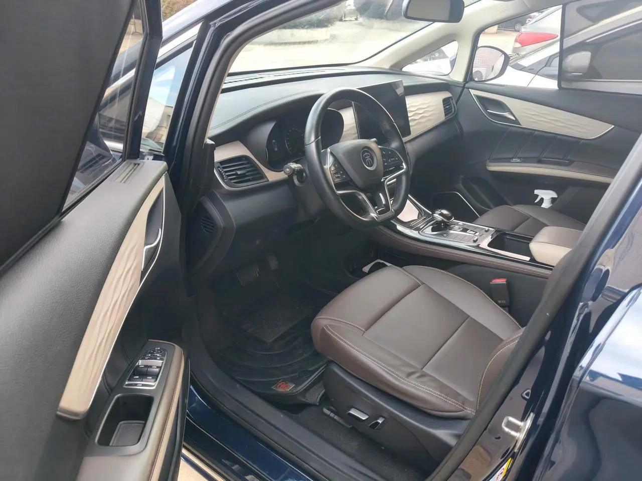 BYD Tang New Energy 2021 Tang DM-i 1.5T Stepless 112KM Honorable Automatic Gear 4