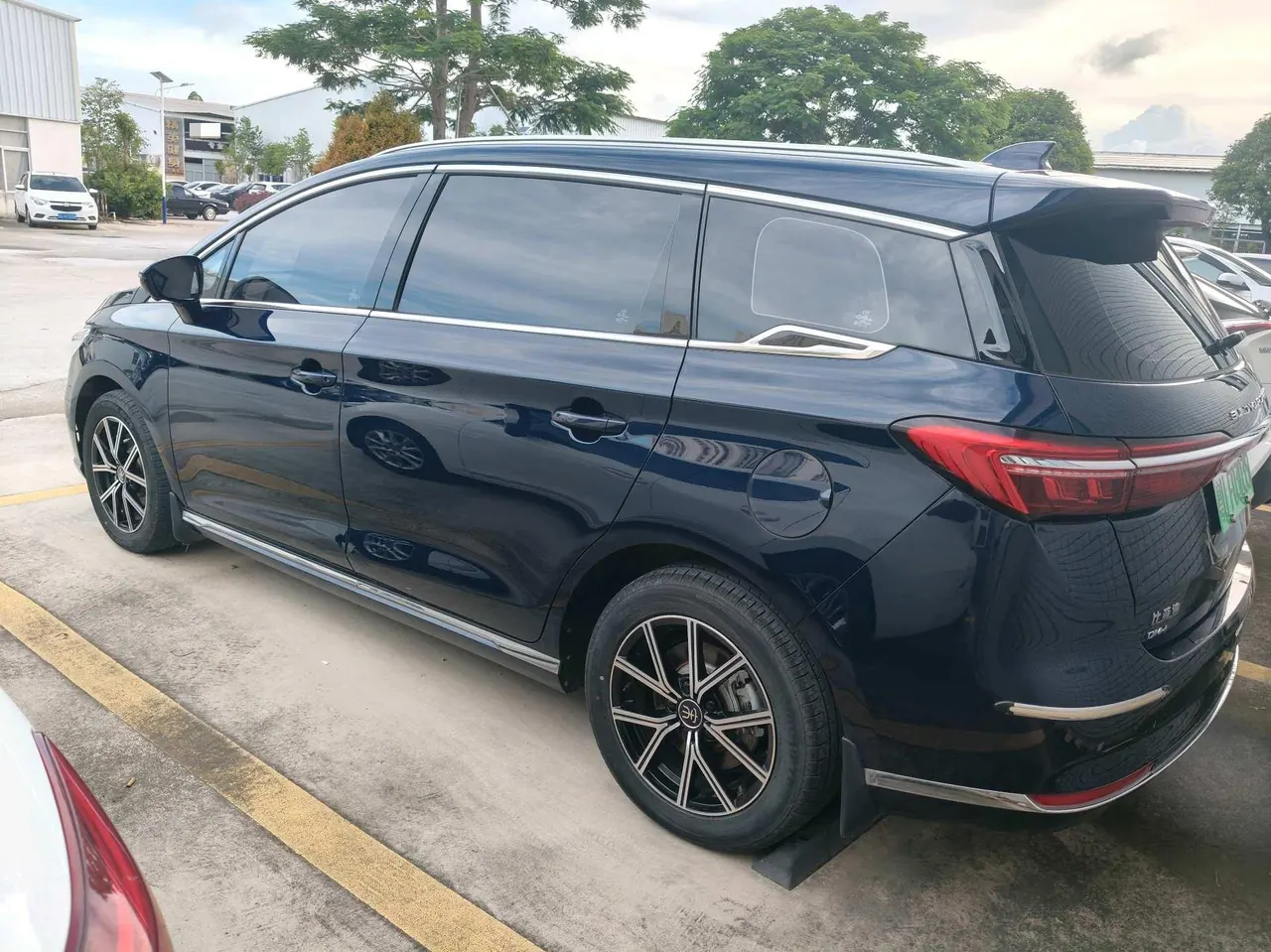 BYD Tang New Energy 2021 Tang DM-i 1.5T Stepless 112KM Honorable Automatic Gear 7