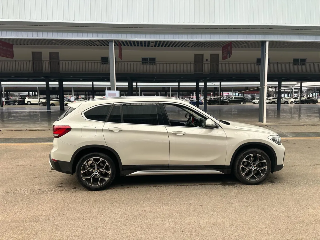 BMW 2020 X1 sDrive20Li 1.5T exclusive automatic gear 7