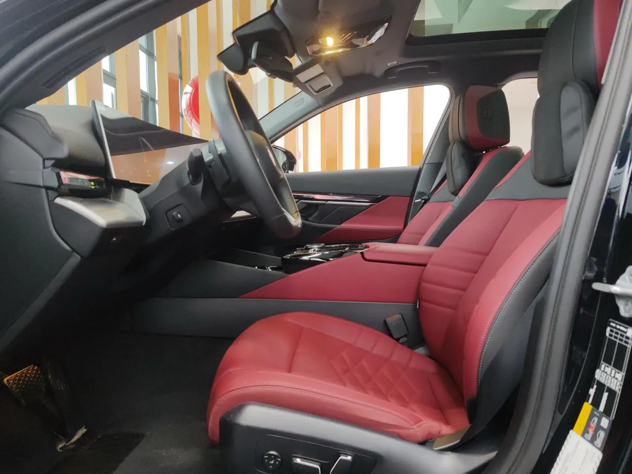 BMW 2025 i5 eDrive 40L M sports suit automatic gear 9