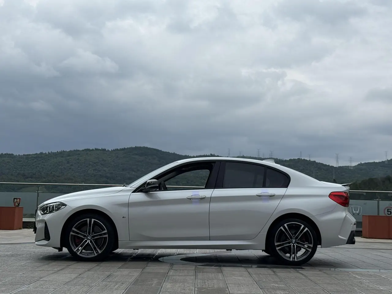 BMW 1 Series 2021 125i 2.0T M Sports Obsidian Night Edition (Changed) Automatic Gear 9