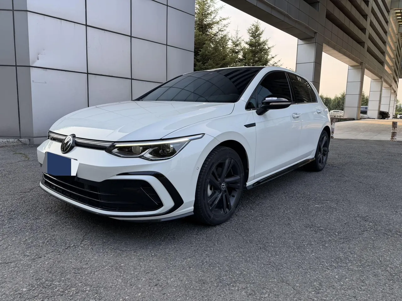Volkswagen 2021 Golf 8 R-Line 1.4TSI 280TSI Automatic - View 1