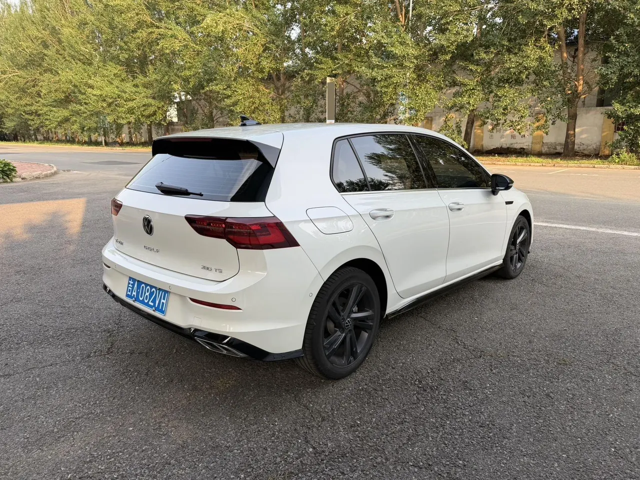Volkswagen 2021 Golf 8 R-Line 1.4TSI 280TSI Automatic 4