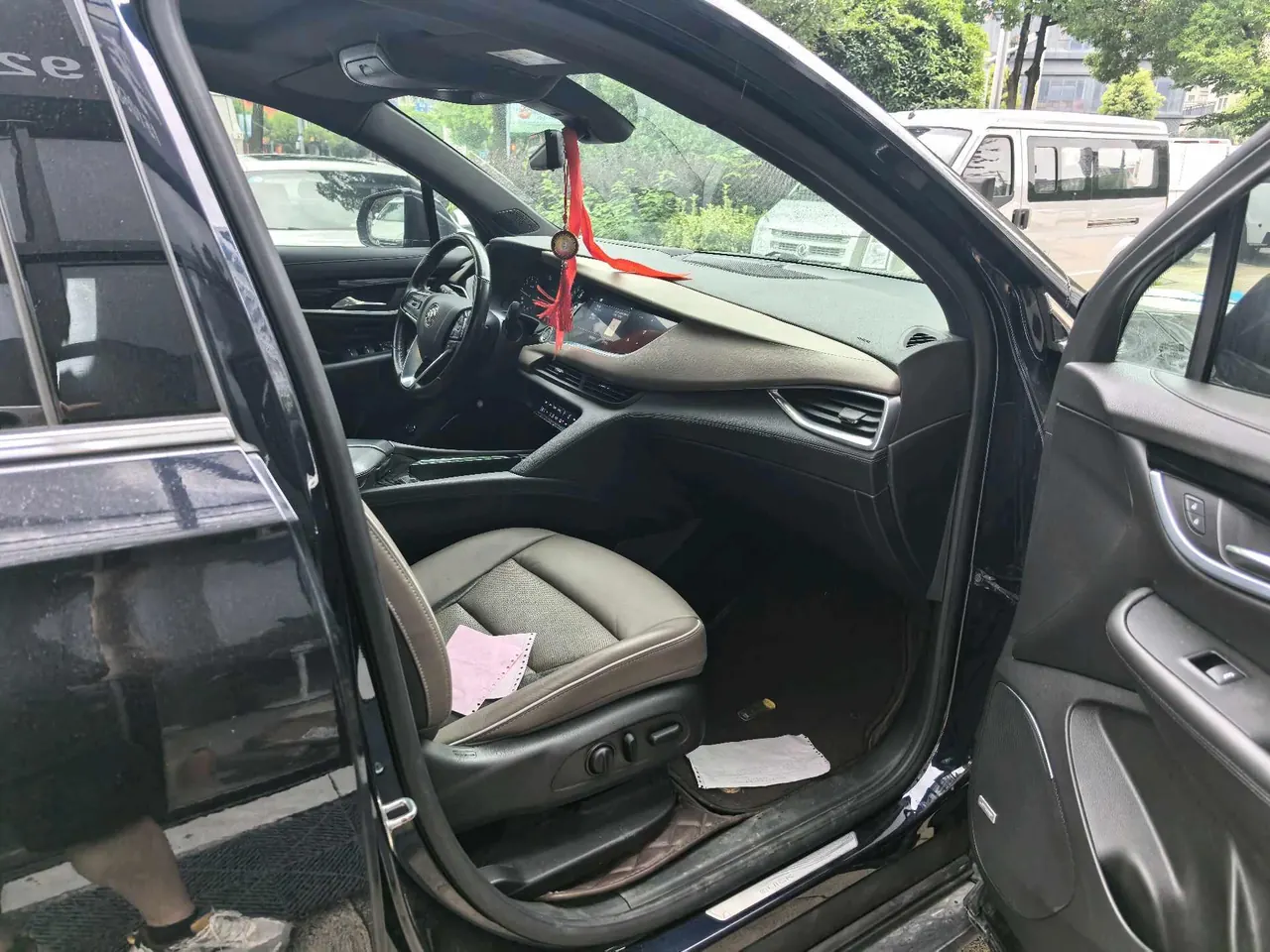 Buick 2020 Angke Flag 2.0T 28T Four-wheel Drive Flagship Automatic Gear 3