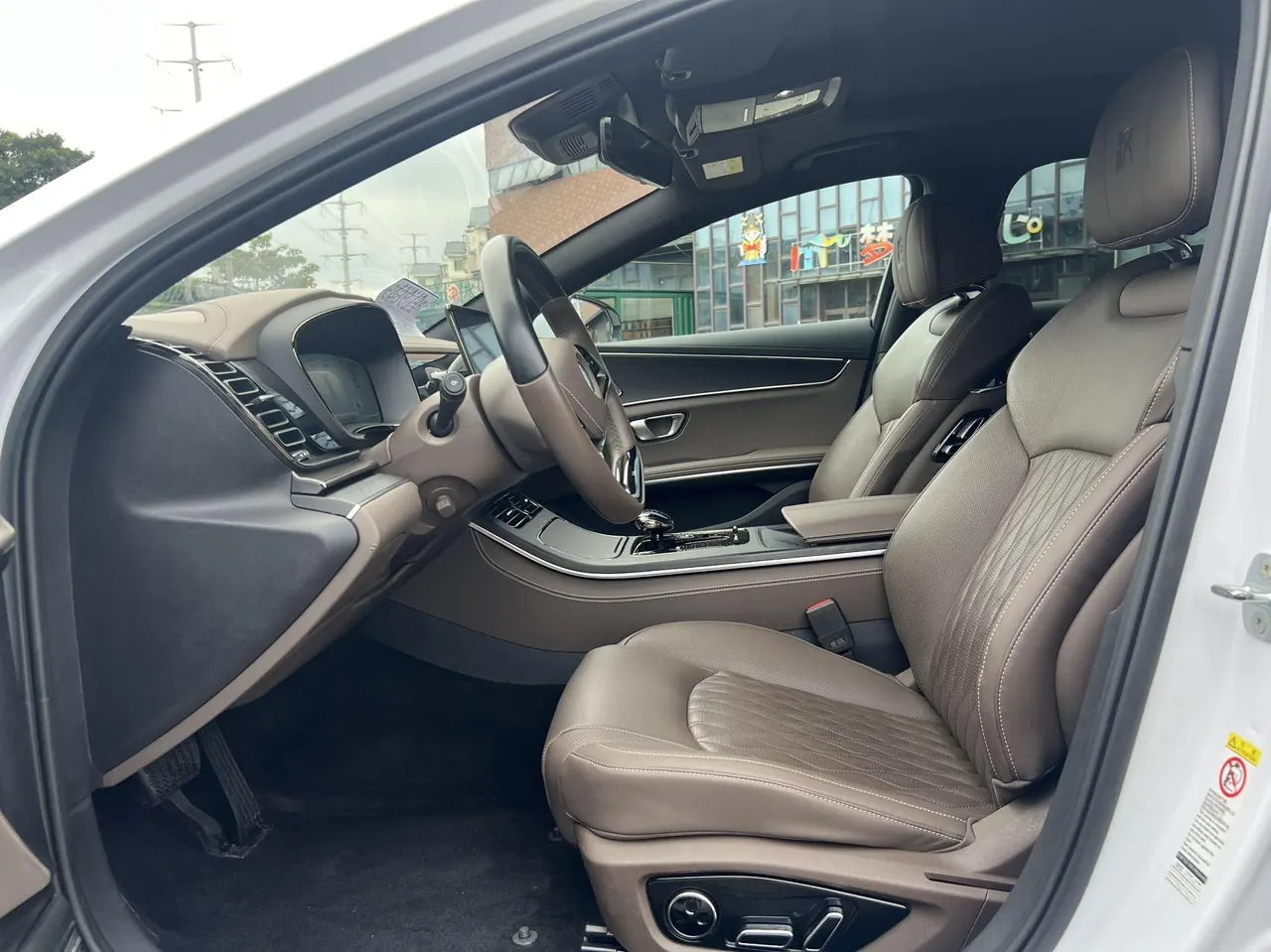 BYD 2020 Han four-wheel drive high-performance flagship automatic gear 2