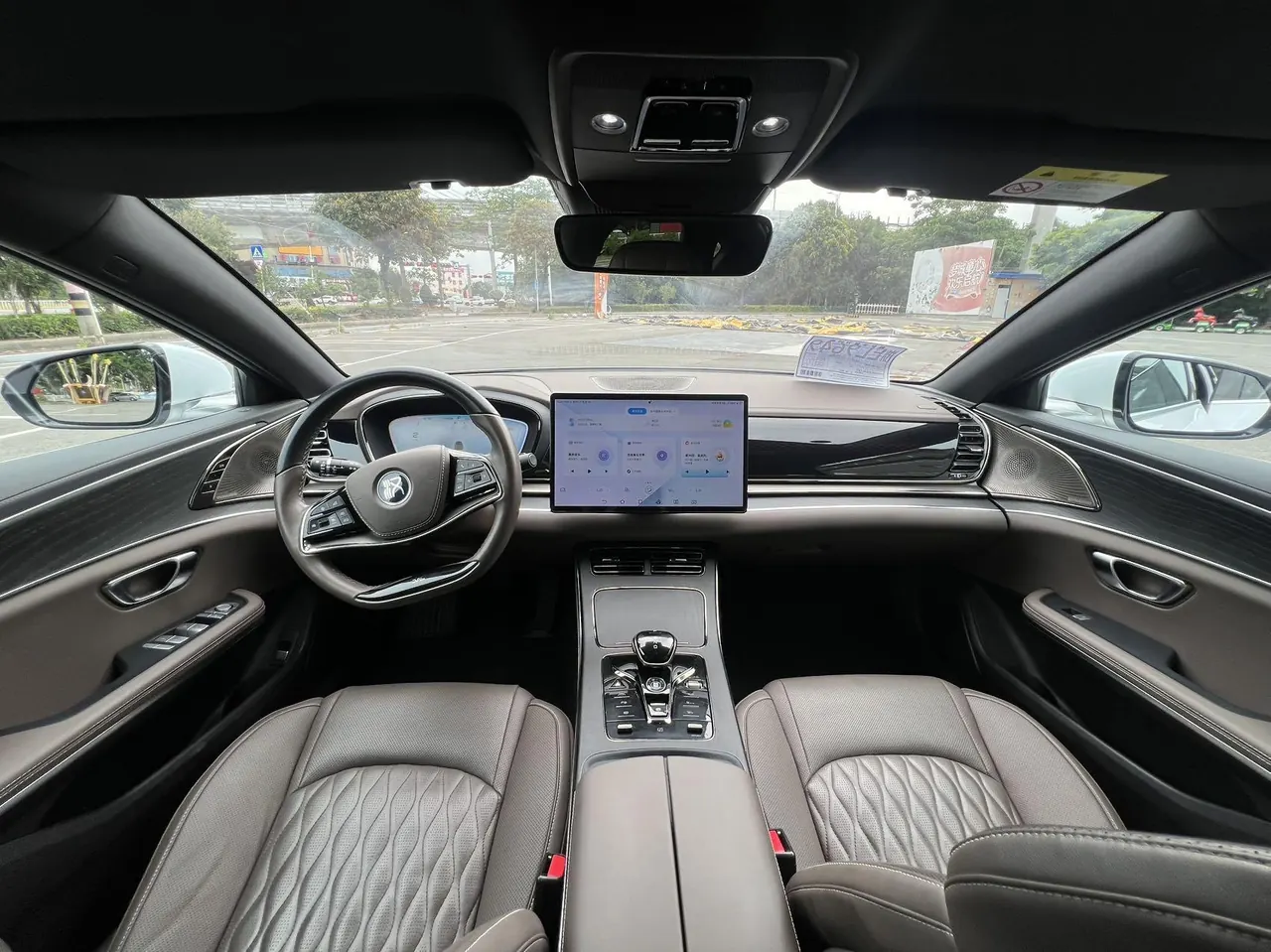 BYD 2020 Han four-wheel drive high-performance flagship automatic gear 3