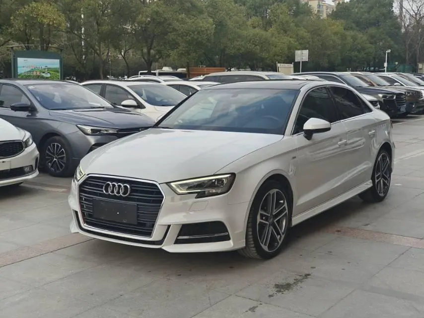 Audi 2020 A3 Limousine 1.4TFSI 35TFSI Fashion Automatic - View 1