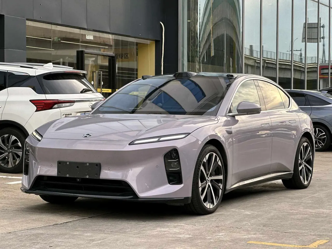 NIO 2025 ET5 75kWh automatic transmission - View 1