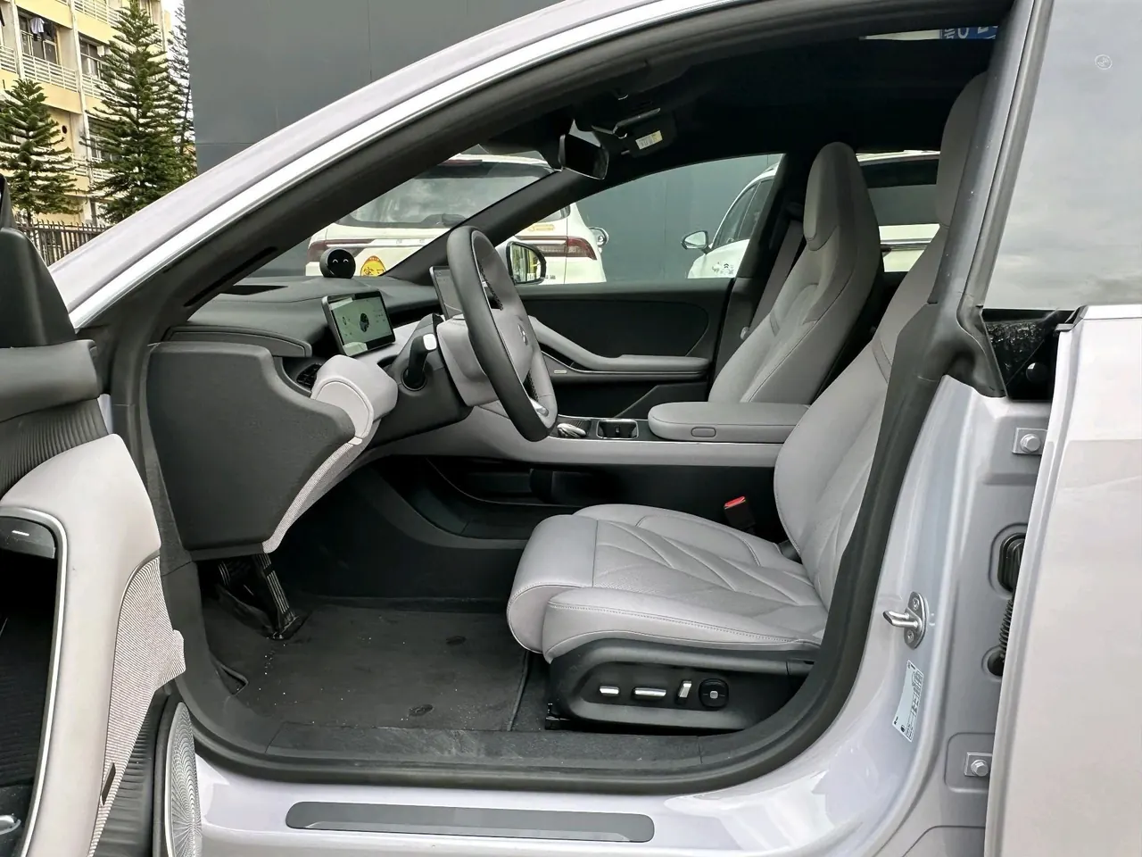 NIO 2025 ET5 75kWh automatic transmission 3
