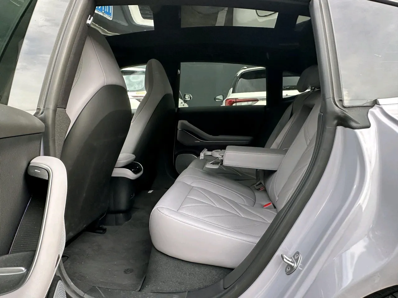 NIO 2025 ET5 75kWh automatic transmission 4