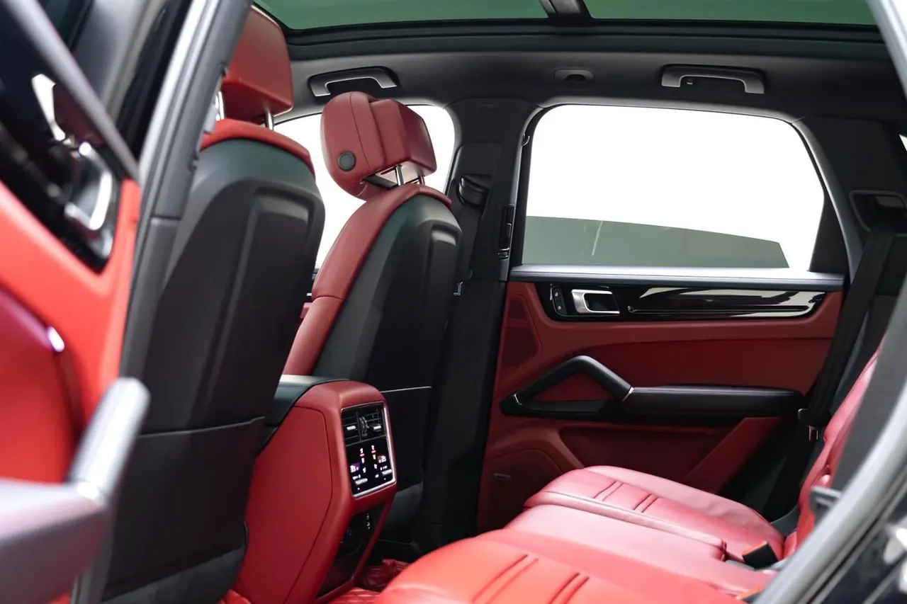 Porsche Cayenne New Energy (Imported) 2021 Cayenne Oil and Electric Hybrid 2.0T Automatic Gear 2