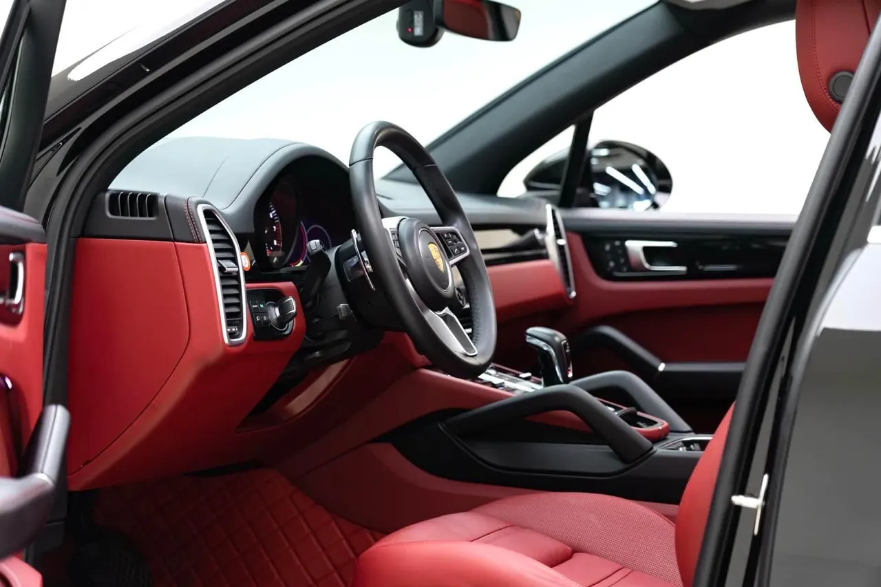 Porsche Cayenne New Energy (Imported) 2021 Cayenne Oil and Electric Hybrid 2.0T Automatic Gear 3