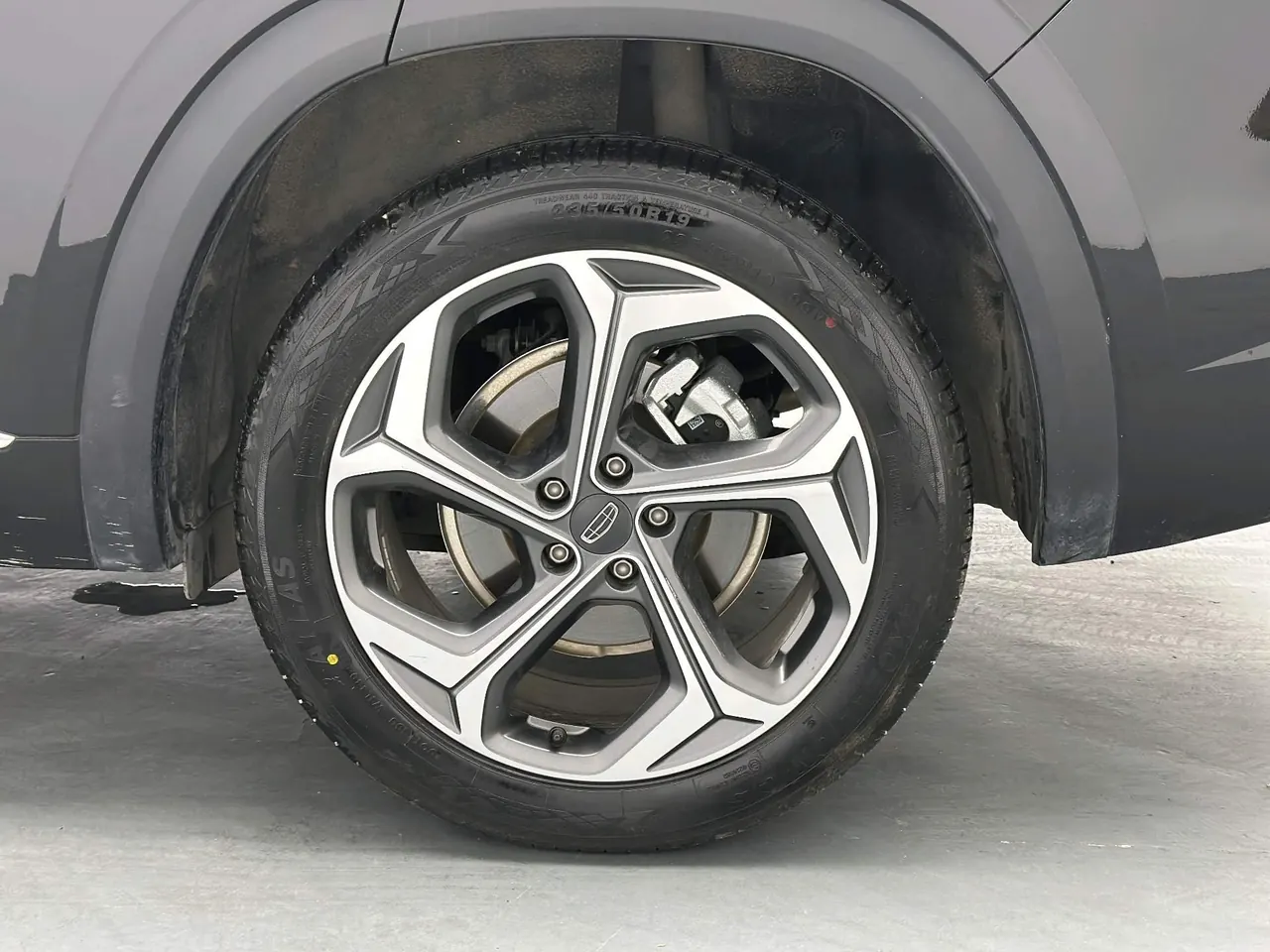 Geely 2024 XingyueL (Monjaro) 2.0TD EVO Two-Drive Long Wind Edition Automatic Gear 16