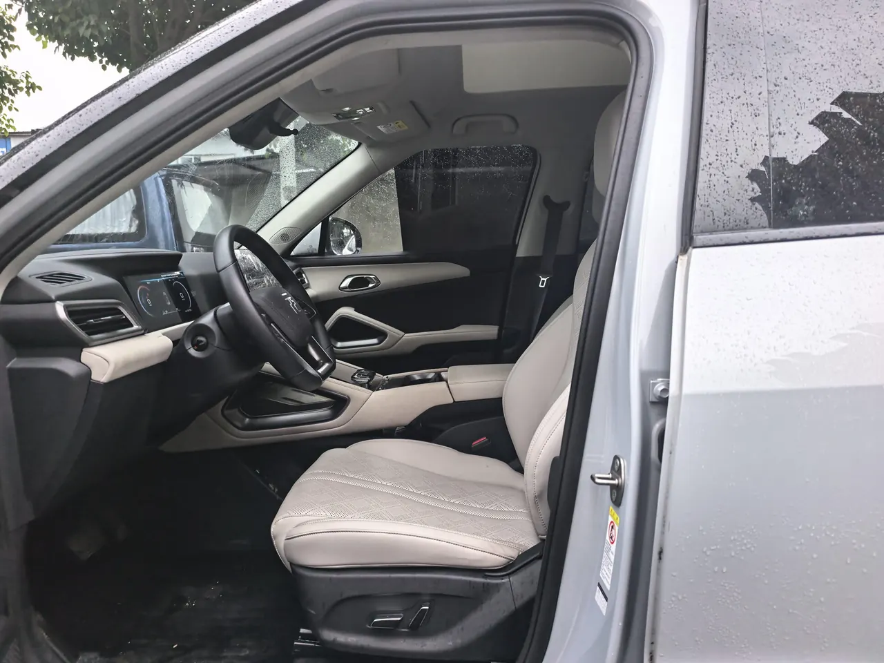 BYD 2024 Yuan UP 401KM Exceed Automatic Gear 5