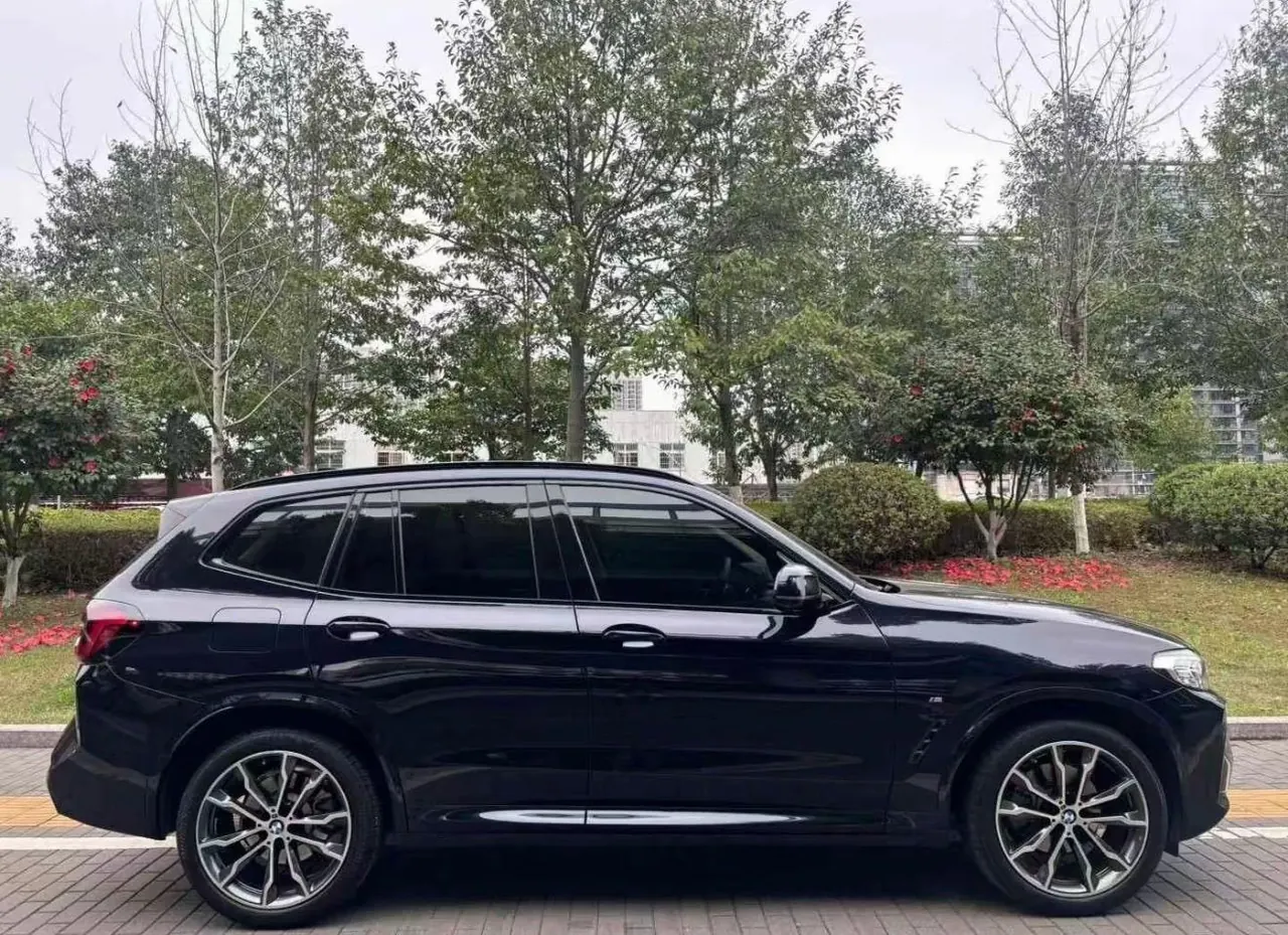 BMW 2023 X3 xDrive30i 2.0T Leading M Obsidian Night Suit Automatic Gear 5