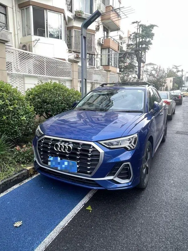 Audi 2021 Q3 1.4TFSI 35TFSI Fashion Dynamic Automatic - View 1